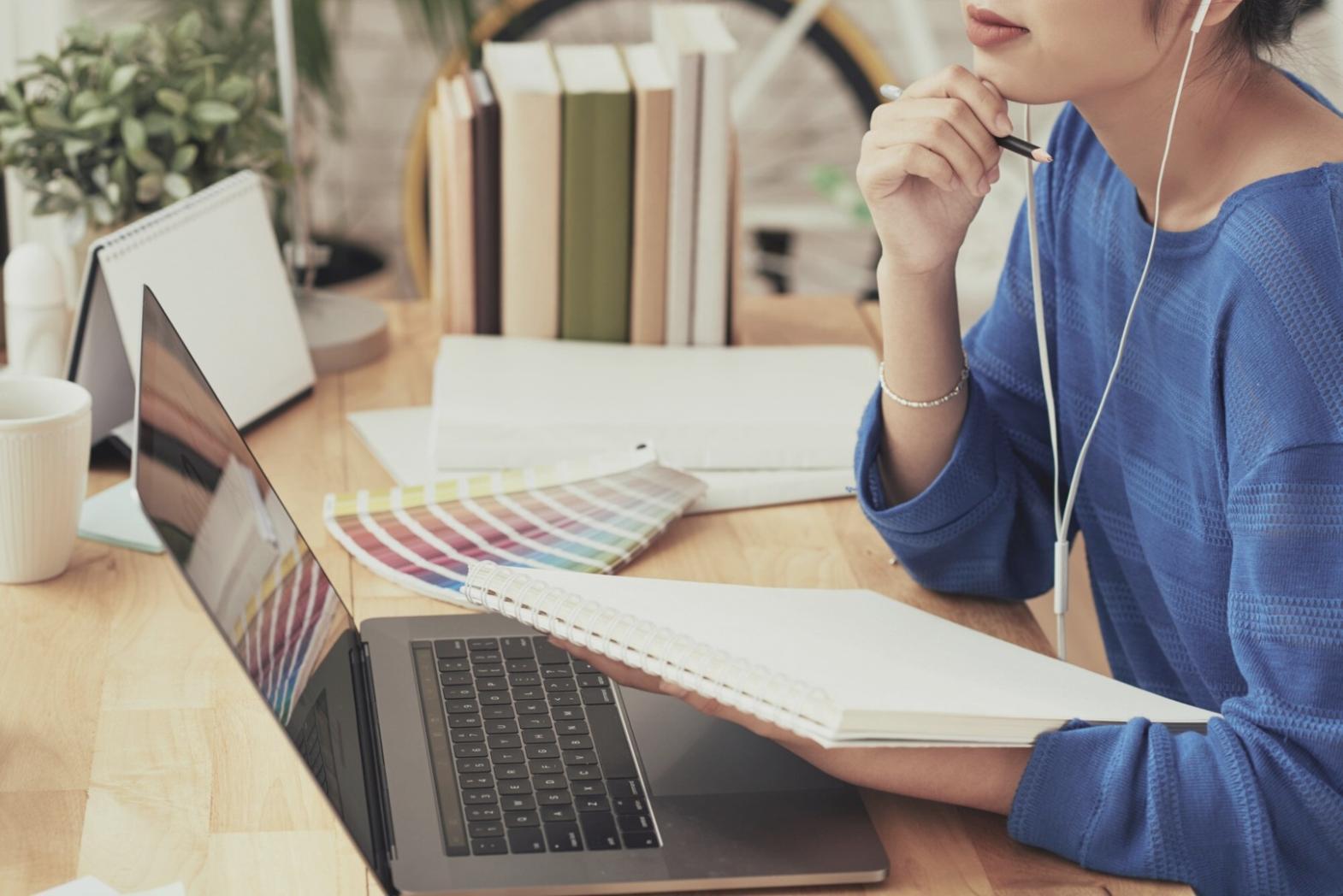 Studienmaterialien und Notizen